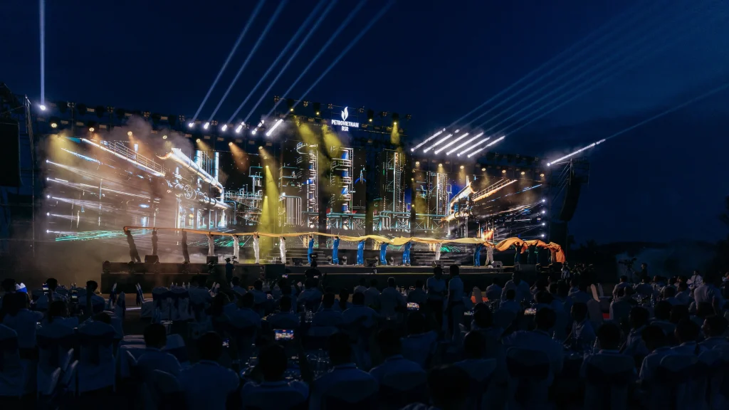 Waking Hour — photo 1
